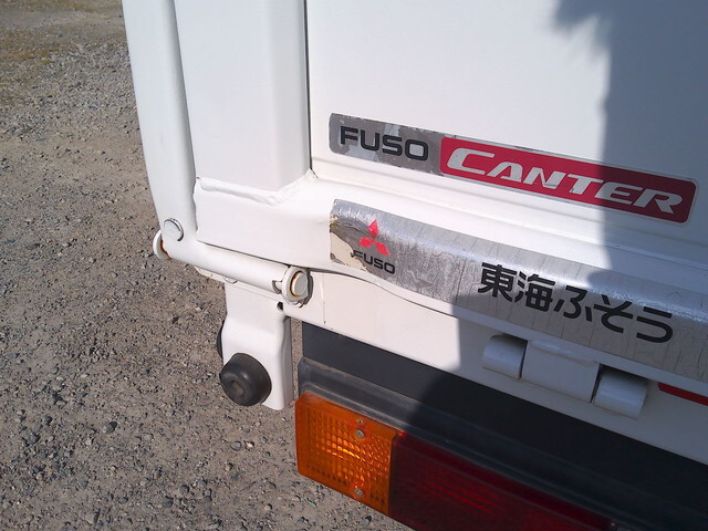 三菱ふそうキャンターダブルキャブ（Wキャブ）小型（2t・3t）[写真14]