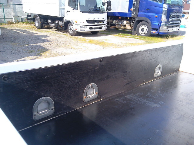 三菱ふそうキャンターダブルキャブ（Wキャブ）小型（2t・3t）[写真17]