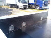 三菱ふそうキャンターダブルキャブ（Wキャブ）小型（2t・3t）[写真18]