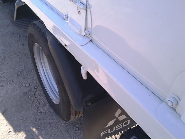 三菱ふそうキャンターダブルキャブ（Wキャブ）小型（2t・3t）[写真19]