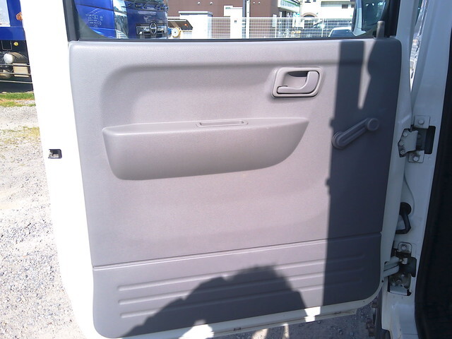 三菱ふそうキャンターダブルキャブ（Wキャブ）小型（2t・3t）[写真25]