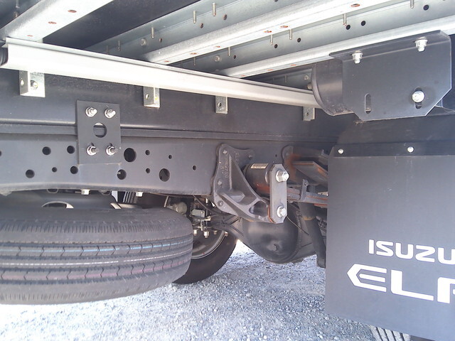 いすゞエルフアルミウイング小型（2t・3t）[写真12]