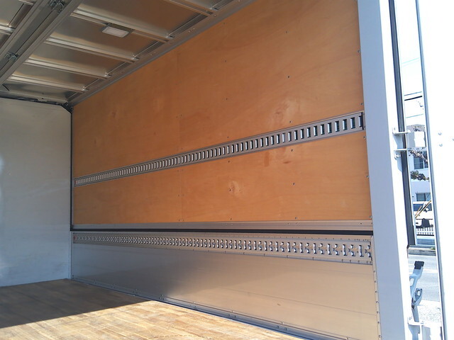 いすゞエルフアルミウイング小型（2t・3t）[写真17]