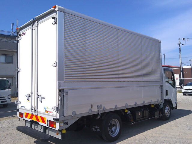 いすゞエルフアルミウイング小型（2t・3t）[写真04]