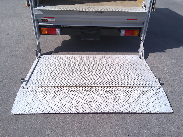 日野デュトロアルミバン小型（2t・3t）[写真17]