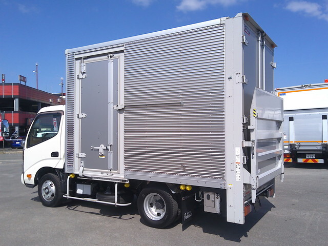 日野デュトロアルミバン小型（2t・3t）[写真02]