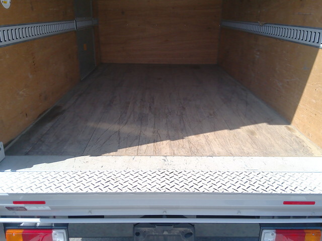 日野デュトロアルミバン小型（2t・3t）[写真23]