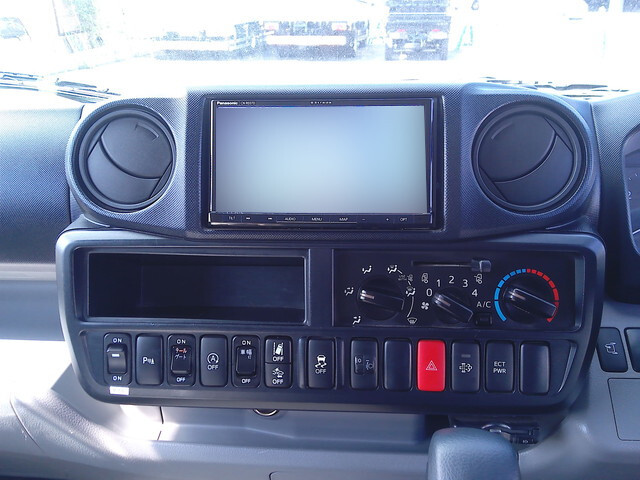 日野デュトロアルミバン小型（2t・3t）[写真32]