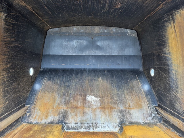 いすゞエルフパッカー車（塵芥車）小型（2t・3t）[写真12]