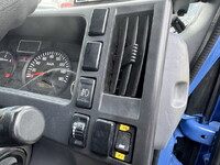 いすゞエルフパッカー車（塵芥車）小型（2t・3t）[写真20]