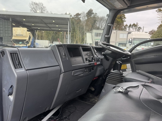 いすゞエルフパッカー車（塵芥車）小型（2t・3t）[写真28]