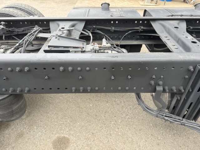 日野プロフィアシャーシ大型（10t）[写真11]