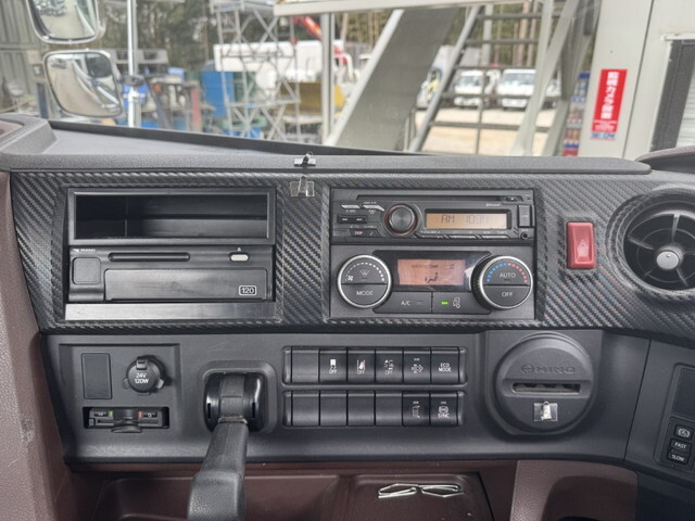 日野プロフィアシャーシ大型（10t）[写真28]