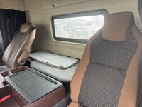 日野プロフィアシャーシ大型（10t）[写真38]