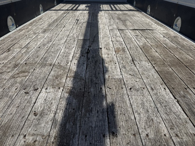 いすゞフォワードクレーン4段中型（4t）[写真10]