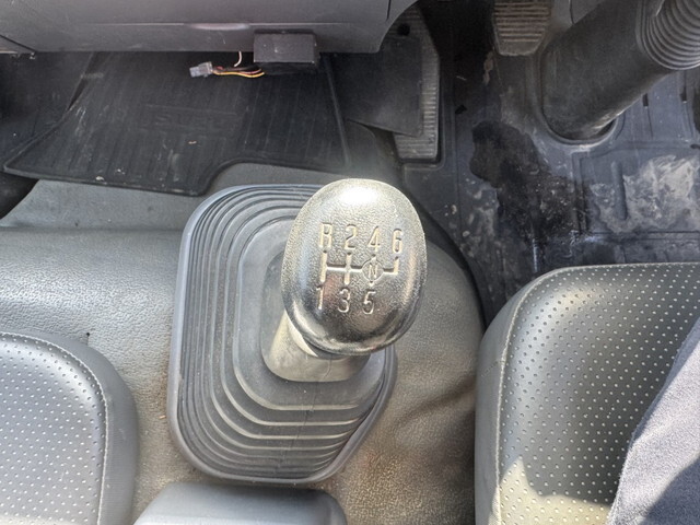 いすゞフォワードクレーン4段中型（4t）[写真18]