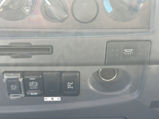 いすゞフォワードクレーン4段中型（4t）[写真21]