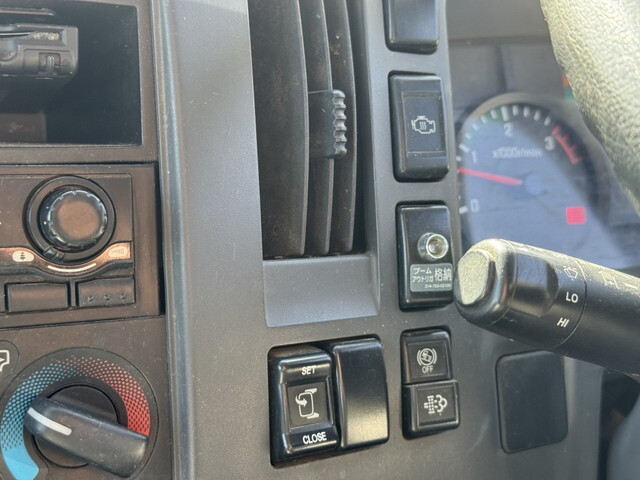 いすゞフォワードクレーン4段中型（4t）[写真22]