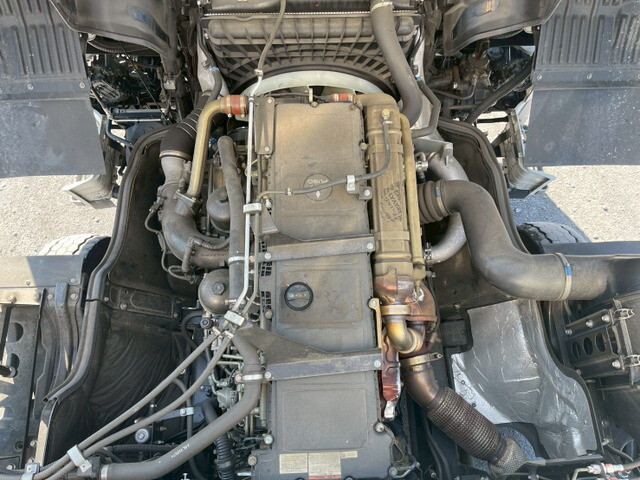 三菱ふそうスーパーグレートアルミウイング大型（10t）[写真12]