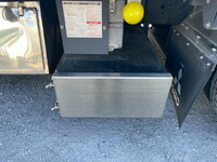 三菱ふそうスーパーグレートアルミウイング大型（10t）[写真32]