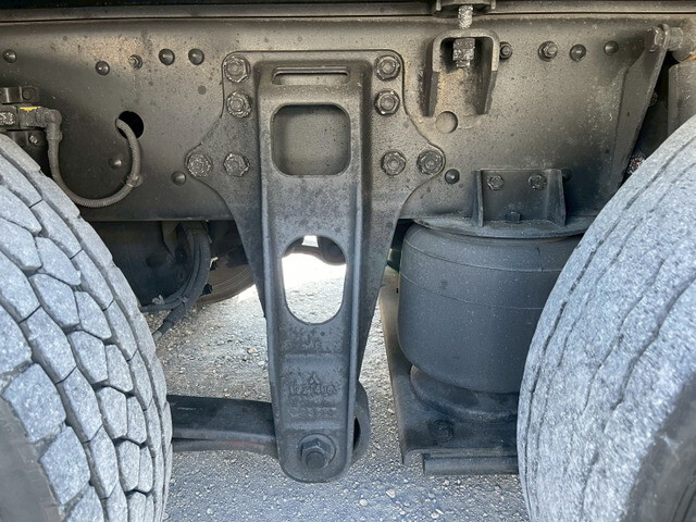 三菱ふそうスーパーグレートアルミウイング大型（10t）[写真38]