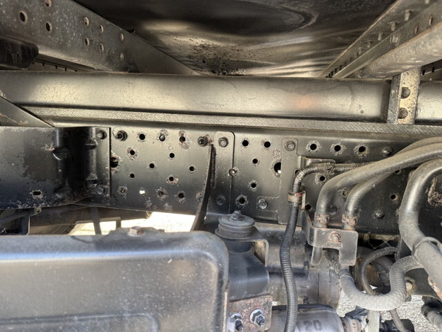 いすゞエルフアルミバン小型（2t・3t）[写真28]