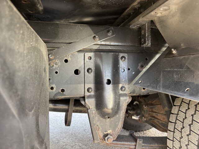 いすゞエルフアルミバン小型（2t・3t）[写真32]