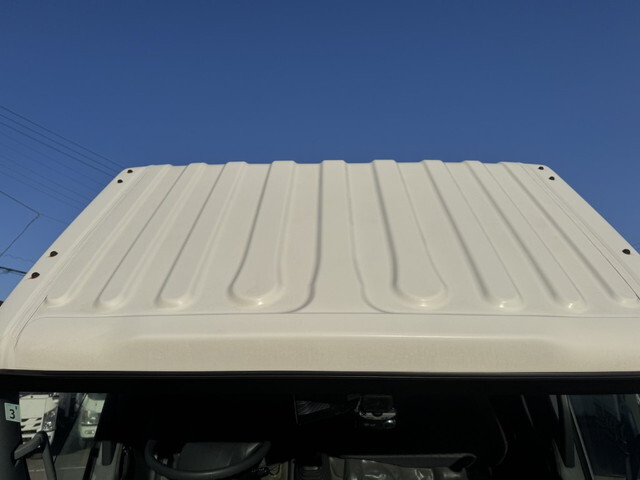 いすゞエルフアルミバン小型（2t・3t）[写真38]