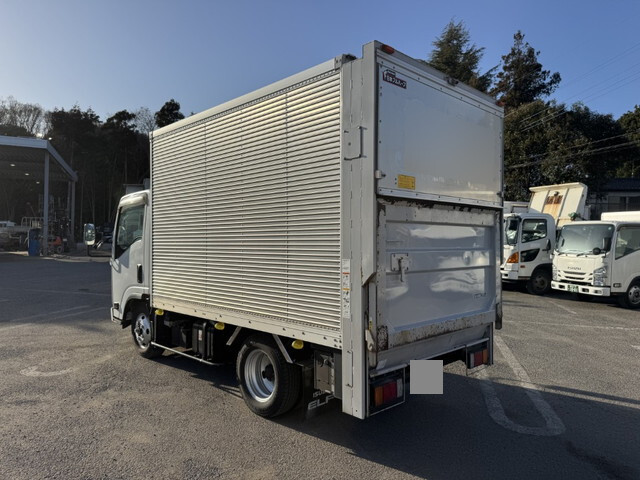 いすゞエルフアルミバン小型（2t・3t）[写真04]