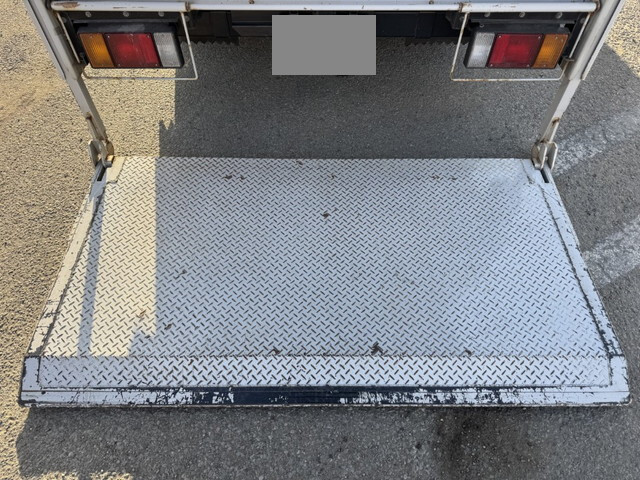 いすゞエルフアルミバン小型（2t・3t）[写真07]