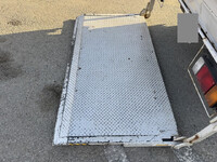 いすゞエルフアルミバン小型（2t・3t）[写真09]