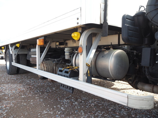 三菱ふそうファイター冷凍車（冷蔵車）中型（4t）[写真11]