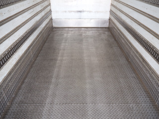 三菱ふそうファイター冷凍車（冷蔵車）中型（4t）[写真16]