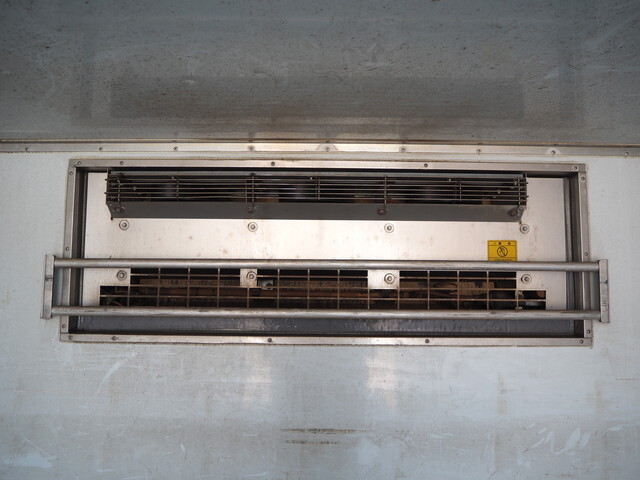 三菱ふそうファイター冷凍車（冷蔵車）中型（4t）[写真17]