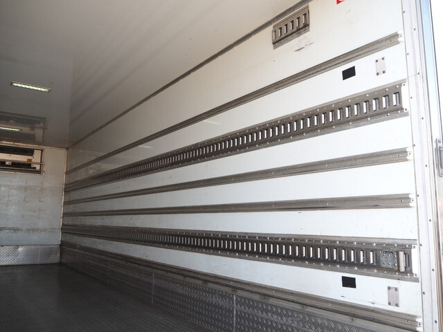 三菱ふそうファイター冷凍車（冷蔵車）中型（4t）[写真20]