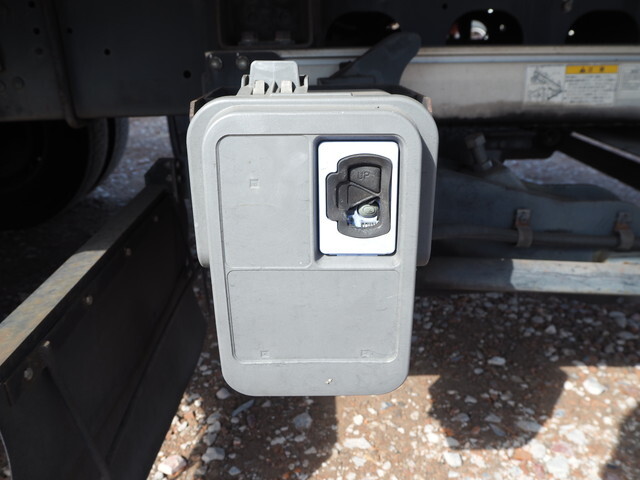 三菱ふそうファイター冷凍車（冷蔵車）中型（4t）[写真22]