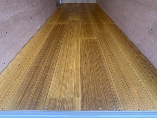 日野デュトロアルミバン小型（2t・3t）[写真12]