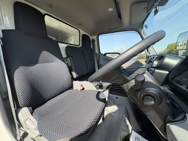 日野デュトロアルミバン小型（2t・3t）[写真22]