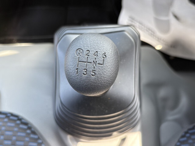 日野デュトロアルミバン小型（2t・3t）[写真25]