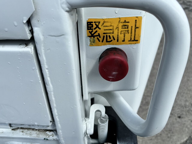 いすゞエルフパッカー車（塵芥車）小型（2t・3t）[写真10]