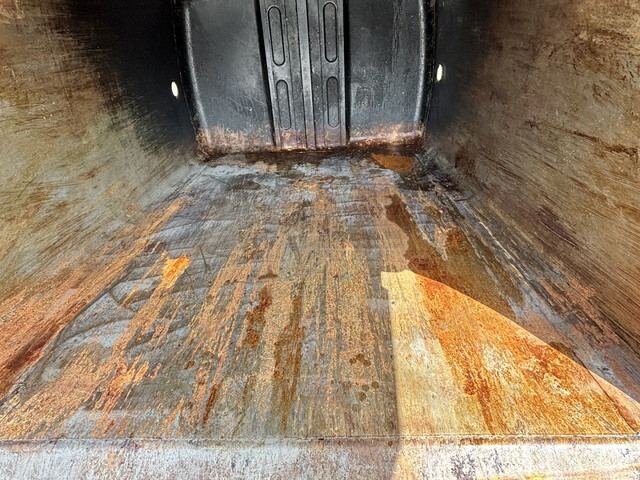 いすゞエルフパッカー車（塵芥車）小型（2t・3t）[写真14]