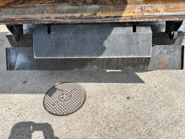 いすゞエルフパッカー車（塵芥車）小型（2t・3t）[写真17]