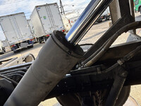 いすゞエルフパッカー車（塵芥車）小型（2t・3t）[写真23]