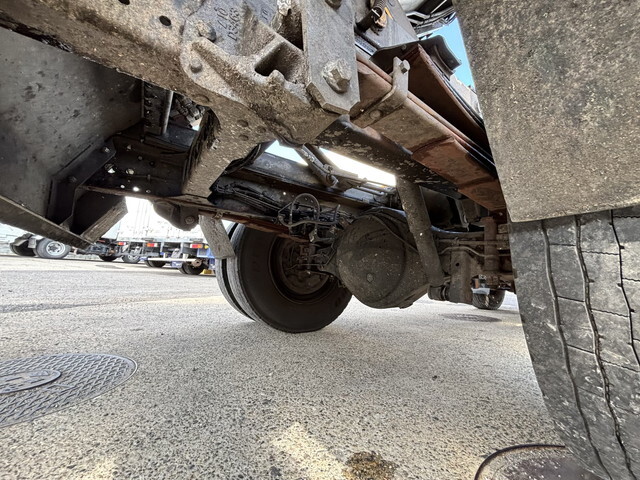 いすゞエルフパッカー車（塵芥車）小型（2t・3t）[写真27]