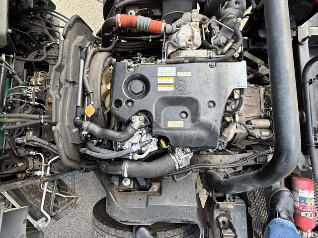 いすゞエルフパッカー車（塵芥車）小型（2t・3t）[写真28]