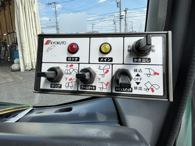 いすゞエルフパッカー車（塵芥車）小型（2t・3t）[写真34]