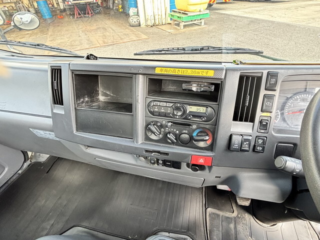 いすゞエルフパッカー車（塵芥車）小型（2t・3t）[写真36]