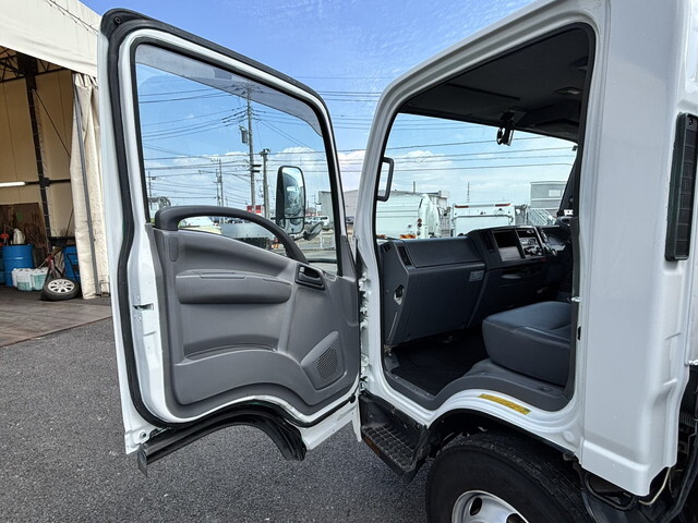 いすゞエルフパッカー車（塵芥車）小型（2t・3t）[写真38]