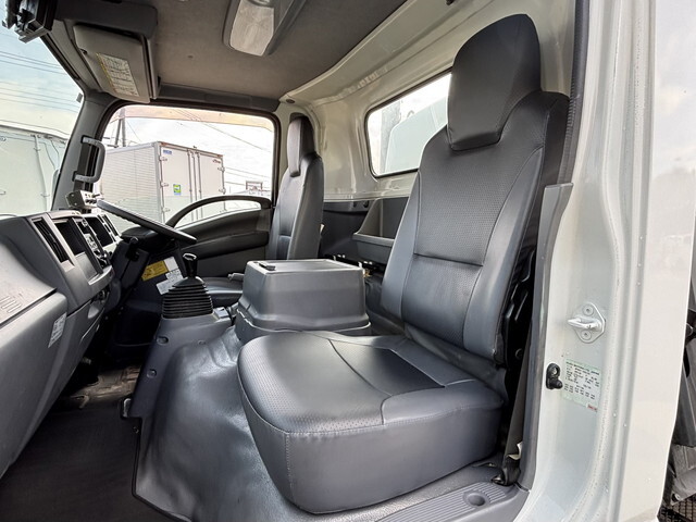 いすゞエルフパッカー車（塵芥車）小型（2t・3t）[写真39]