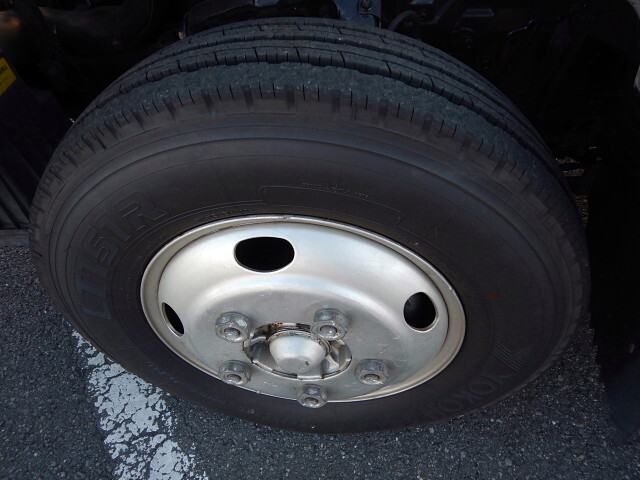 いすゞエルフ高所作業車小型（2t・3t）[写真14]